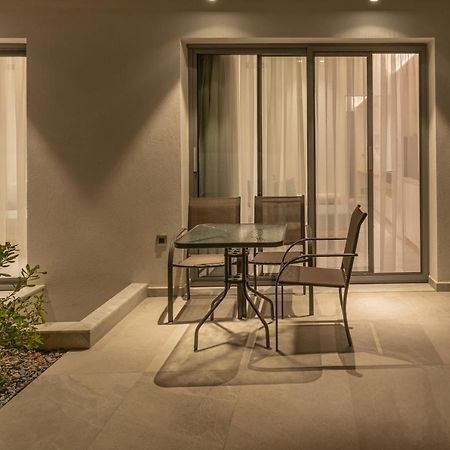 סטאברוס Mera Apartments מראה חיצוני תמונה