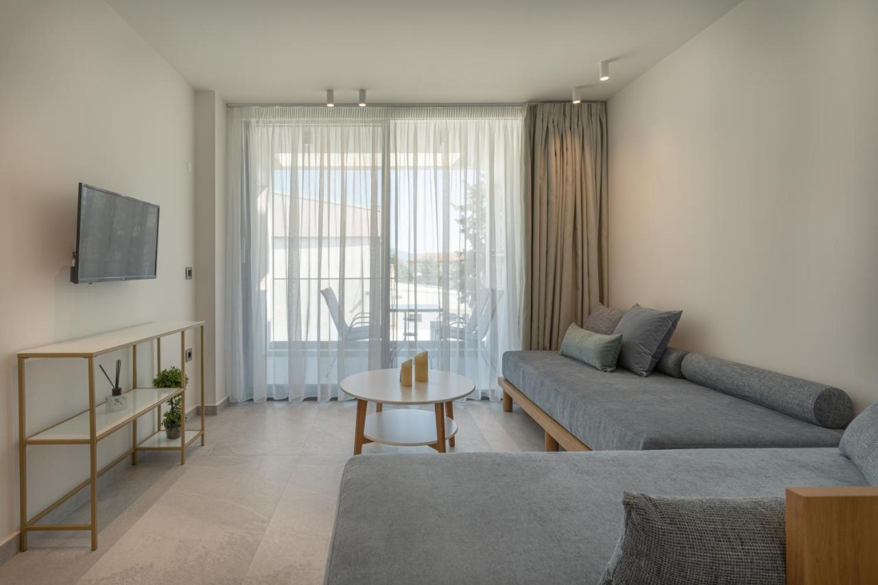 סטאברוס Mera Apartments מראה חיצוני תמונה